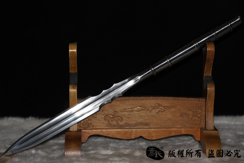 赵子龙用枪_古兵器大全，十八般兵器_查氏刀剑网-ZSDJW.COM