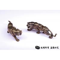 虎虎生威 黄铜实心生肖老虎摆件