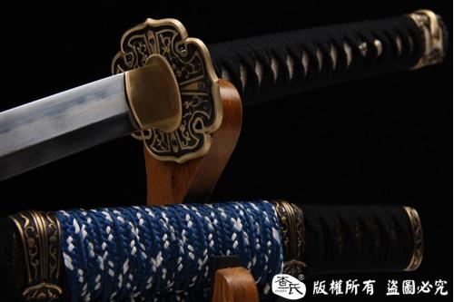 精品太刀-地肌钢烧刃