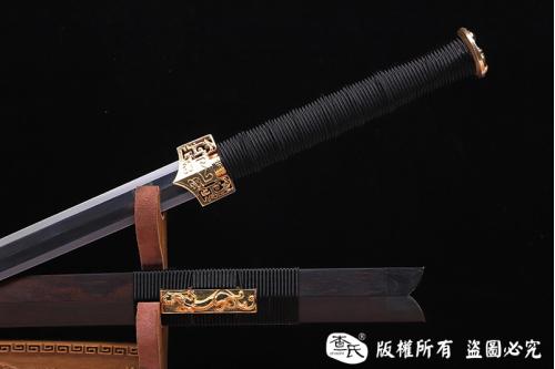 草钢经镀金八面汉剑 查长伟作品