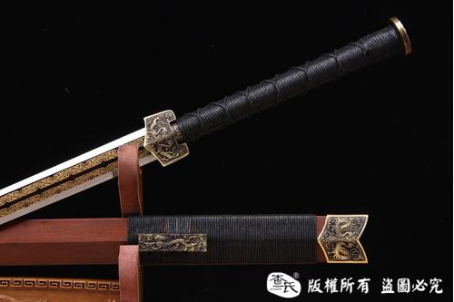 百炼钢龙云汉剑