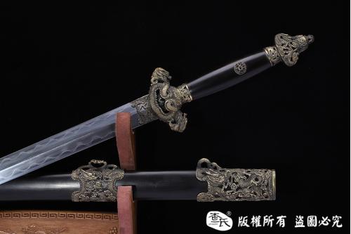 精细龙图剑-百炼钢烧刃