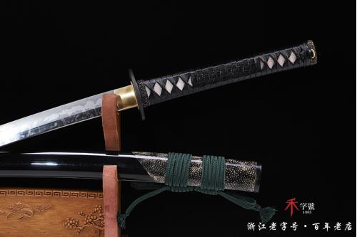 旋风皆烧武士刀